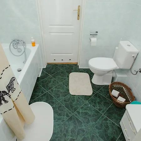 Lucka - Yellow Submarine B24.1 Apartment Warsaw